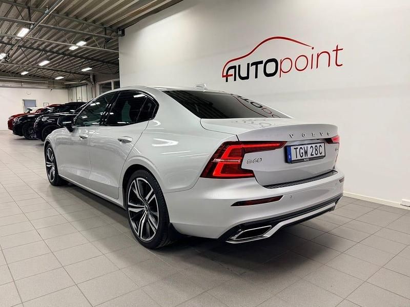 Begagnad Volvo S60 R-Design 250 HK (183 kW) 2020 Silver Sedan