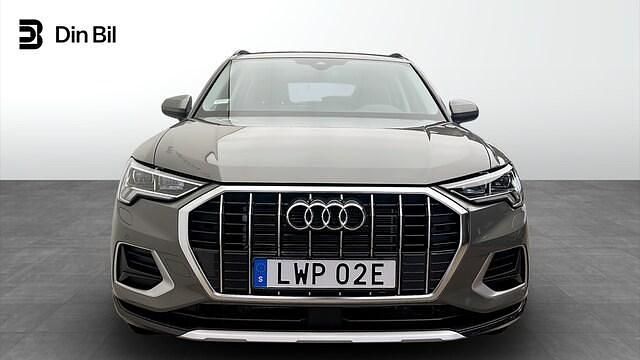 Begagnad Audi Q3 Advanced 150 HK (110 kW) 2024 Grå SUV