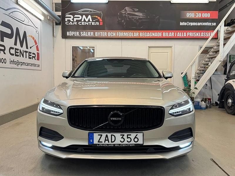 Begagnad Volvo S90 Momentum 190 HK (139 kW) 2017 Ljusbrun (brun) Sedan