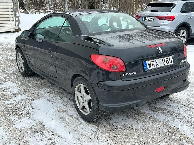 Begagnad Peugeot 206 CC 109 HK (80 kW) 2005 Cab
