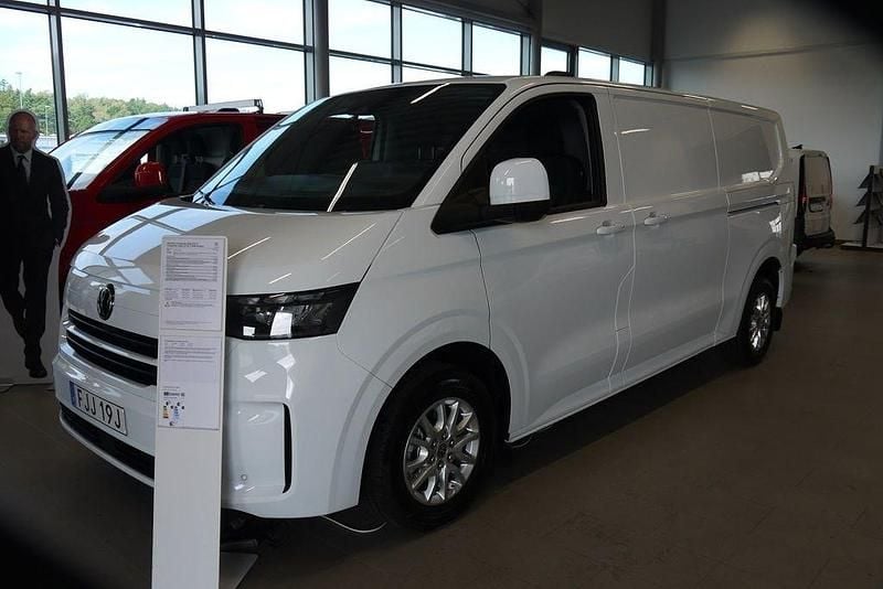 Vit (clear white) Ny 2025 VW T6.1 Van | 662 125 kr (Lite dyr) - Bild 1/4