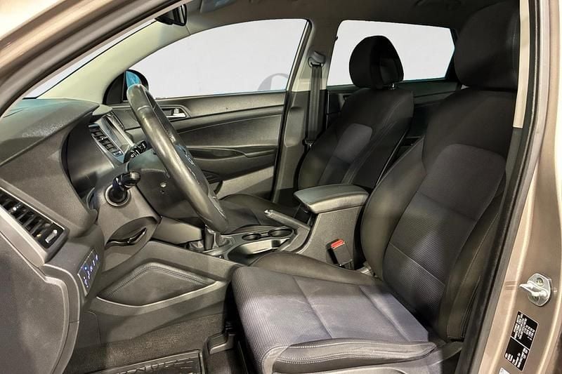 Begagnad Hyundai Tucson Premium 177 HK (130 kW) 2016 Brun SUV