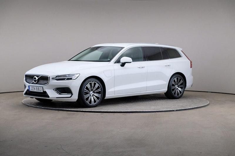Vit Begagnad 2021 Volvo V60 Inscription Kombi | 279 000 kr (Bra pris) - Bild 1/4