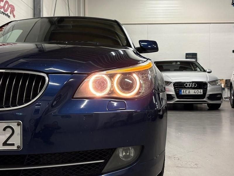 Begagnad BMW 525 218 HK (160 kW) 2008 Blå Sedan