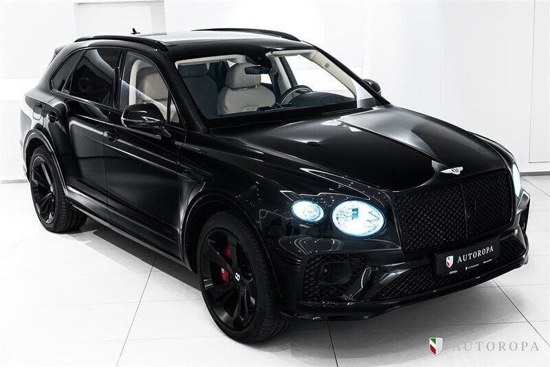 Svart Begagnad 2022 Bentley Bentayga SUV | 2 200 000 kr - Bild 1/4