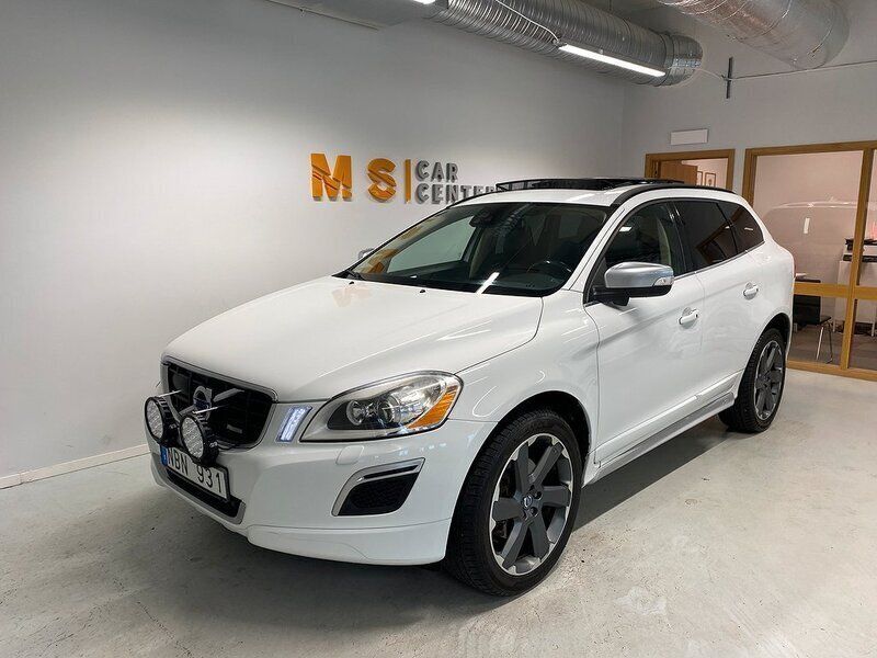 Vit Begagnad 2012 Volvo XC60 R-Design SUV | 129 900 kr (Marknadspris) - Bild 1/4