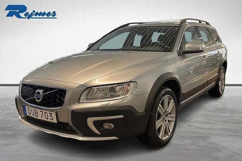 Silver Begagnad 2015 Volvo XC70 Standard Kombi | 199 800 kr (Bra pris) - Bild 1/4