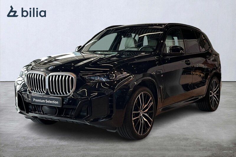 Svart (saphire svart metallic) Begagnad 2024 BMW X5 M Sport SUV | 1 059 900 kr (Marknadspris) - Bild 1/3