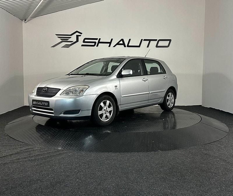 Silver Begagnad 2003 Toyota Corolla Halvkombi | 34 500 kr (Marknadspris) - Bild 1/4