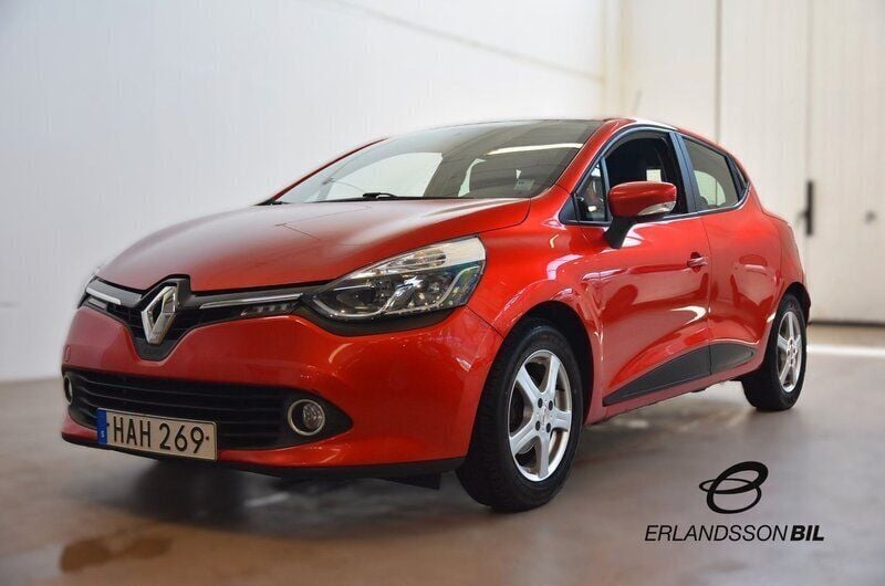 Röd Begagnad 2016 Renault Clio IV Expression Halvkombi | 74 900 kr (Marknadspris) - Bild 1/4