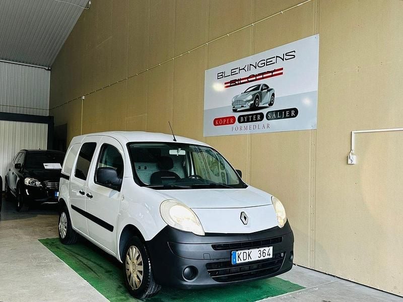 Vit Begagnad 2010 Renault Kangoo Minibuss | 39 900 kr (Marknadspris) - Bild 1/4