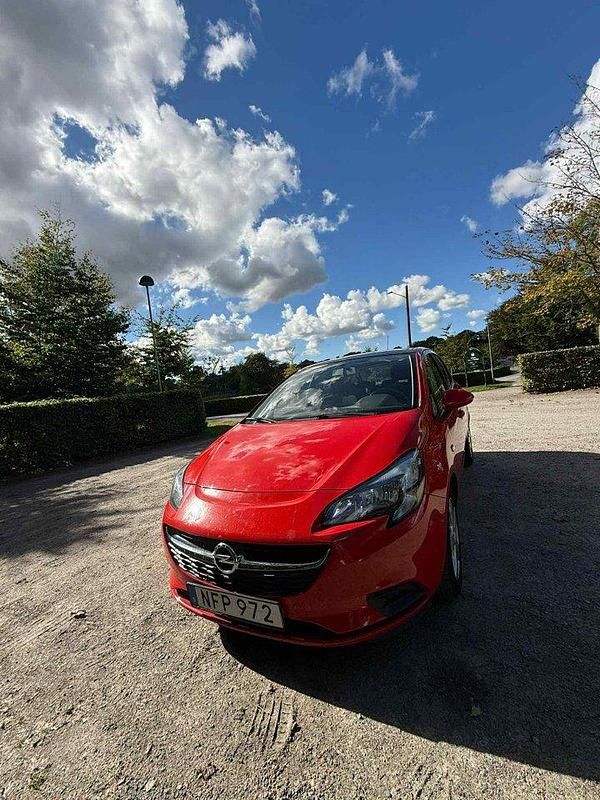 Begagnad Opel Corsa Enjoy 90 HK (66 kW) 2016 Röd Halvkombi
