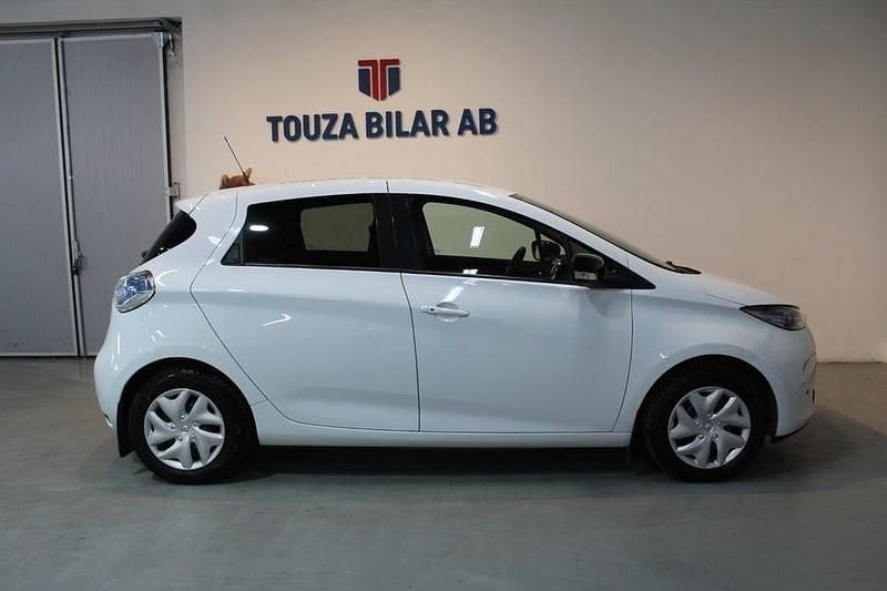 Begagnad Renault Zoe 80 kW (109 HK) 2019 Vit Halvkombi