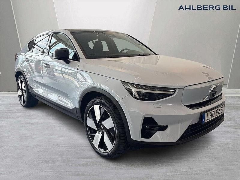 Ljusblå Begagnad 2023 Volvo EC40 Ultimate SUV | 484 500 kr - Bild 1/3
