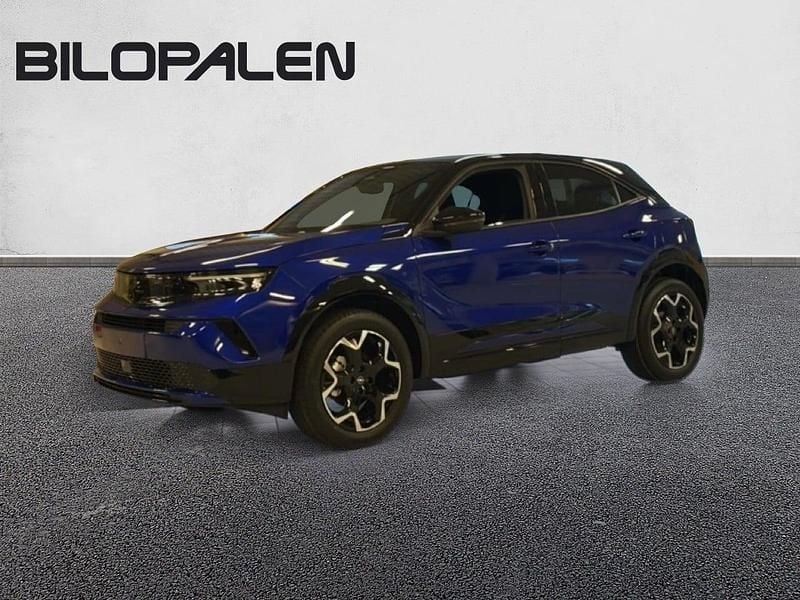 Blå Ny 2025 Opel Mokka SUV | 326 800 kr (Marknadspris) - Bild 1/4