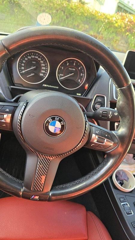 Vit Begagnad 2017 BMW 120 M Sport Halvkombi | 189 000 kr (Marknadspris) - Bild 1/4