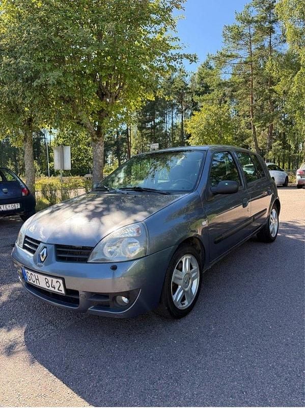 Blå Begagnad 2008 Renault Clio R.S. Halvkombi | 23 500 kr (Bra pris) - Bild 1/4