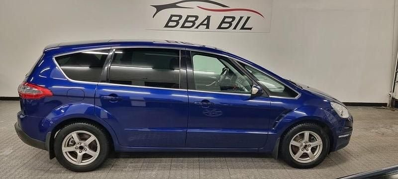 Begagnad Ford S-MAX Business Edition 140 HK (102 kW) 2015 Blå Minibuss