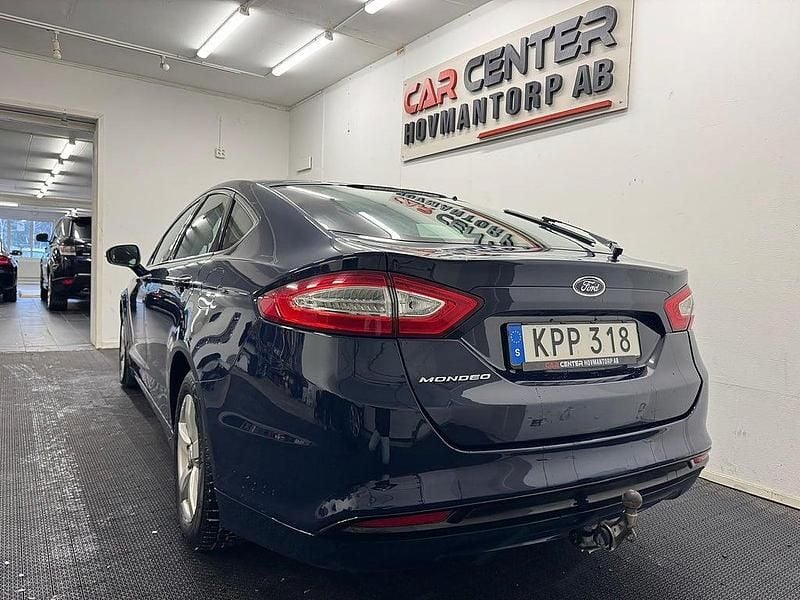 Begagnad Ford Mondeo Titanium 150 HK (110 kW) 2015 Blå Halvkombi