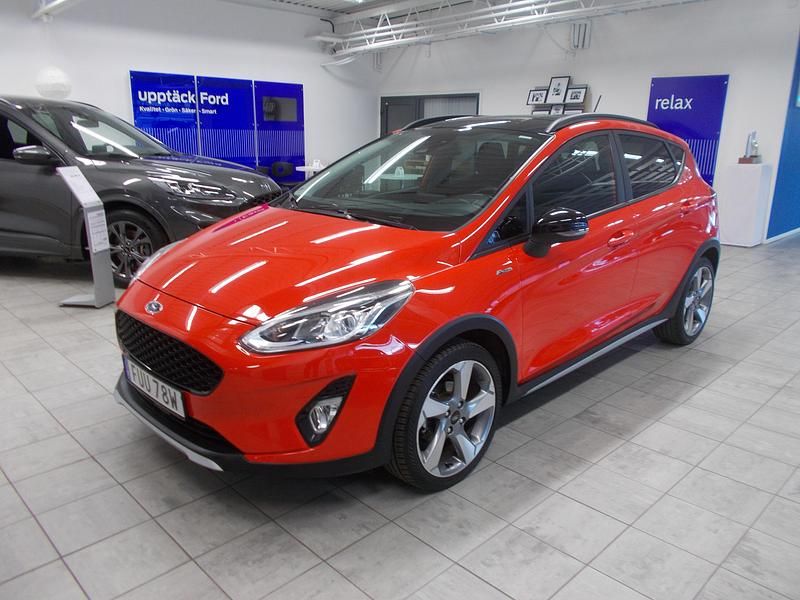 Röd Begagnad 2020 Ford Fiesta Active | 149 400 kr (Marknadspris) - Bild 1/4