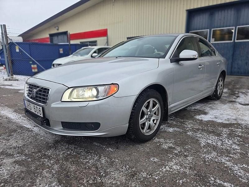 Begagnad Volvo S80 Momentum 163 HK (119 kW) 2006 Grå Sedan