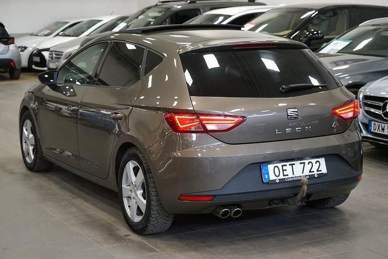Begagnad Seat Leon FR 184 HK (135 kW) 2016 Brun Halvkombi