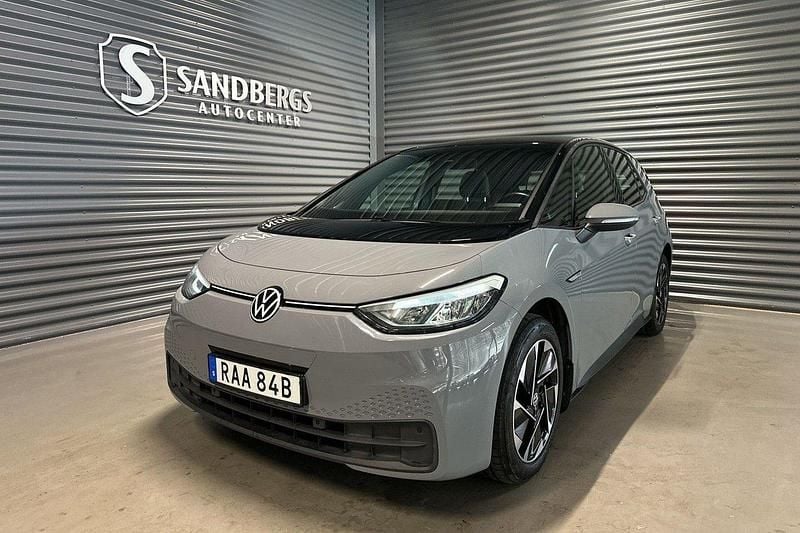 Grå Begagnad 2022 VW ID.3 Pro Performance Halvkombi | 259 500 kr (Bra pris) - Bild 1/4