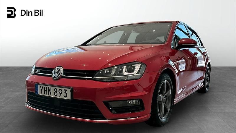Tornado red Begagnad 2016 VW Golf VII R-line Kombi | 184 900 kr (Marknadspris) - Bild 1/4