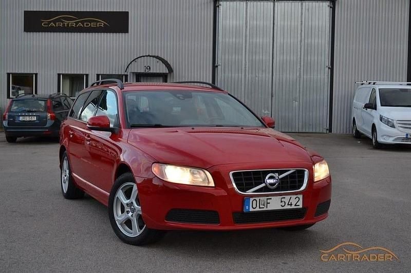 Röd Begagnad 2013 Volvo V70 Kombi | 95 000 kr (Bra pris) - Bild 1/4