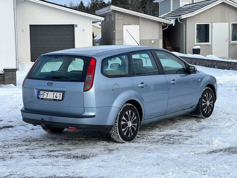 Begagnad Ford Focus 125 HK (91 kW) 2007 Kombi