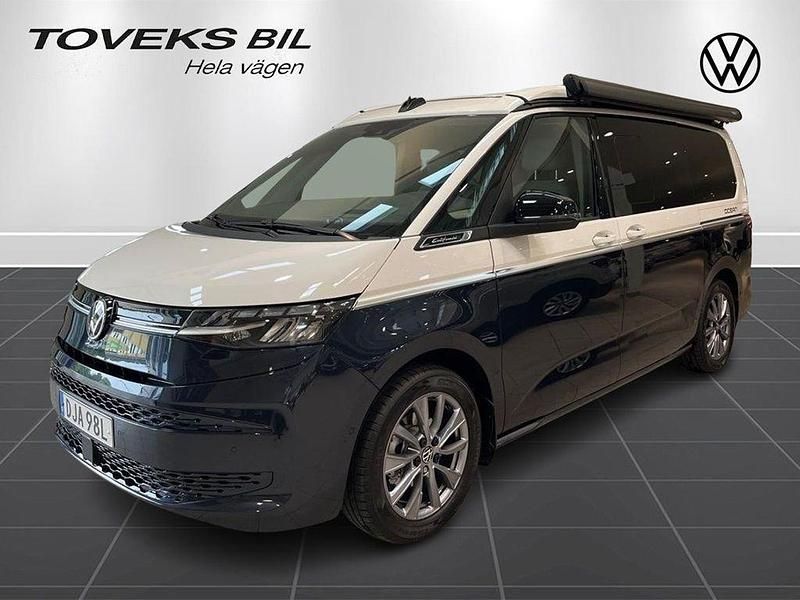 Flerfärgad (candy white/starlight blu) Ny 2025 VW T7 California Van | 937 500 kr (Marknadspris) - Bild 1/4