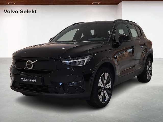Begagnad Volvo XC40 Core 175 kW (238 HK) 2023 Svart SUV