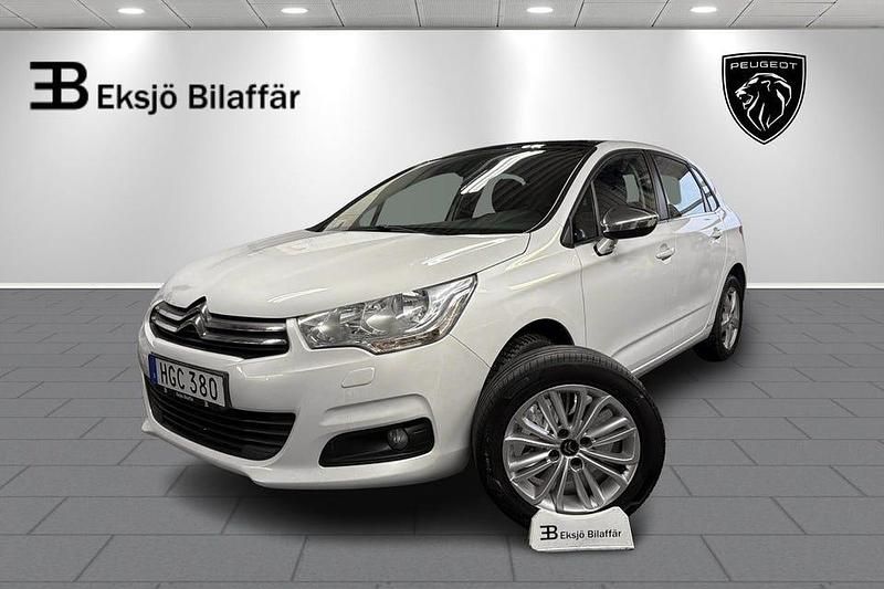 Vit metallic Begagnad 2014 Citroën C4 Halvkombi | 79 500 kr (Marknadspris) - Bild 1/4