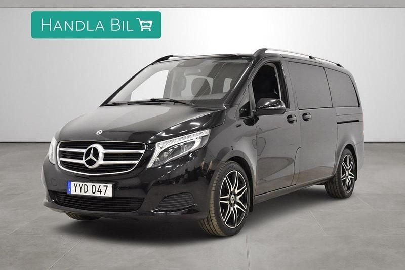 Svart Begagnad 2018 Mercedes V220 Minibuss | 359 900 kr (Bra pris) - Bild 1/4