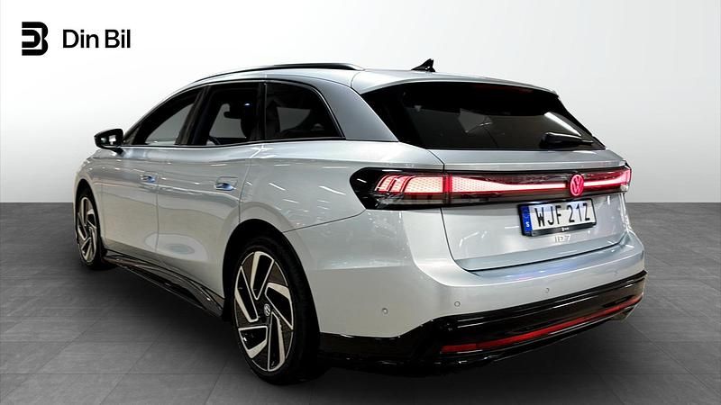 Begagnad VW ID.7 Pro 210 kW (286 HK) 2024 Silver (scale silver metallic) Kombi