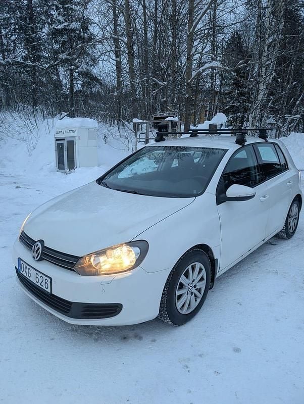 Begagnad 2011 VW Golf VI Halvkombi | 67 000 kr (Marknadspris) - Bild 1/4