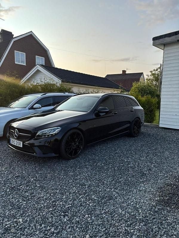 Begagnad 2021 Mercedes C300 | 215 000 kr (Bra pris) - Bild 1/4