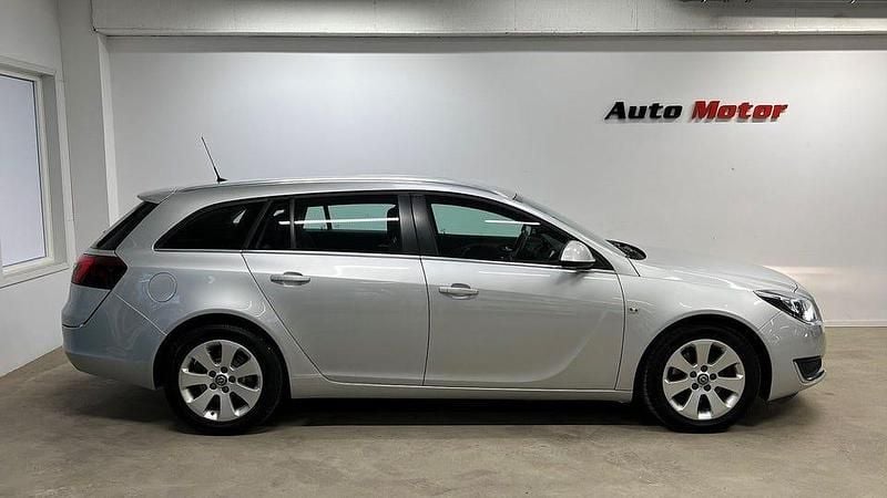 Begagnad Opel Insignia 140 HK (102 kW) 2014 Grå Kombi