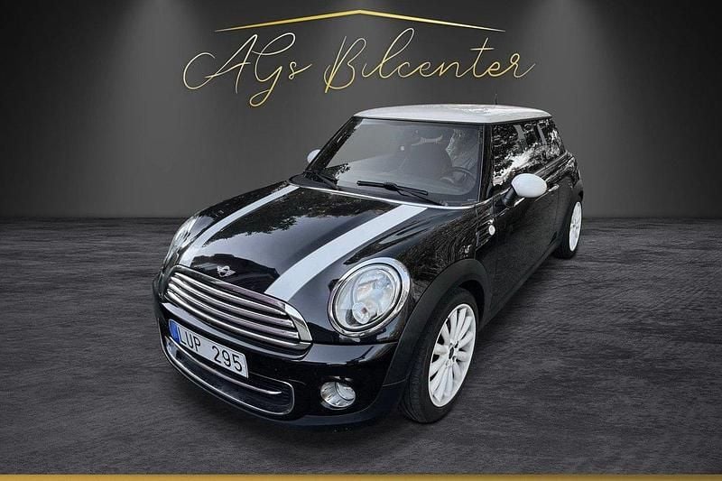 Svart Begagnad 2011 Mini Cooper Halvkombi | 64 900 kr (Marknadspris) - Bild 1/4