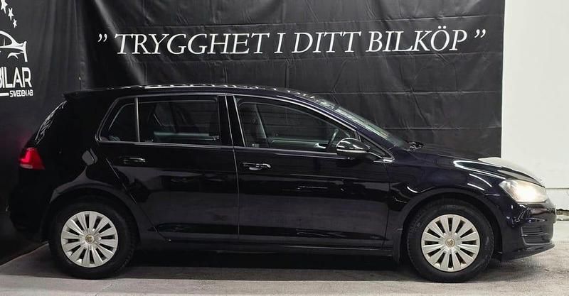 Begagnad VW Golf VII S 105 HK (77 kW) 2013 Svart Halvkombi