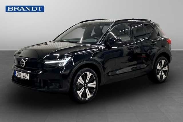 Begagnad Volvo XC40 Core 175 kW (238 HK) 2023 Svart SUV