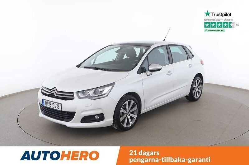 Vit Begagnad 2015 Citroën C4 Halvkombi | 127 000 kr (Marknadspris) - Bild 1/4