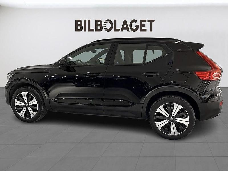 Begagnad Volvo XC40 Core 185 kW (252 HK) 2023 Svart SUV