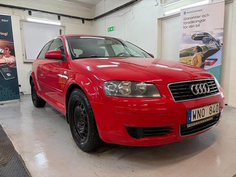Röd Begagnad 2005 Audi A3 Attraction Halvkombi | 25 900 kr (Bra pris) - Bild 1/4