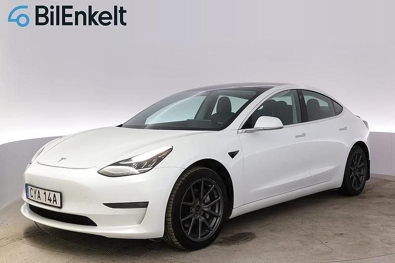 Begagnad Tesla Model 3 324 kW (441 HK) 2019 Vit Sedan