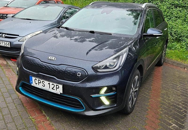 Blå Begagnad 2020 Kia e-Niro Advance SUV | 195 000 kr (Bra pris) - Bild 1/2