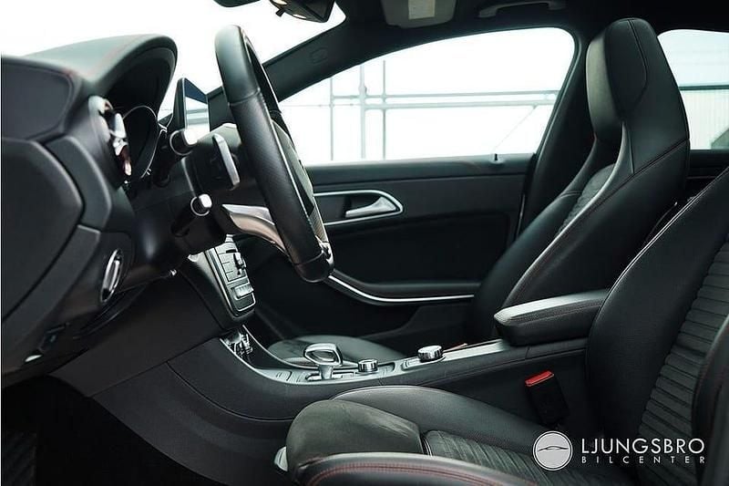 Begagnad Mercedes CLA45 AMG AMG 381 HK (280 kW) 2017 Vit Kombi