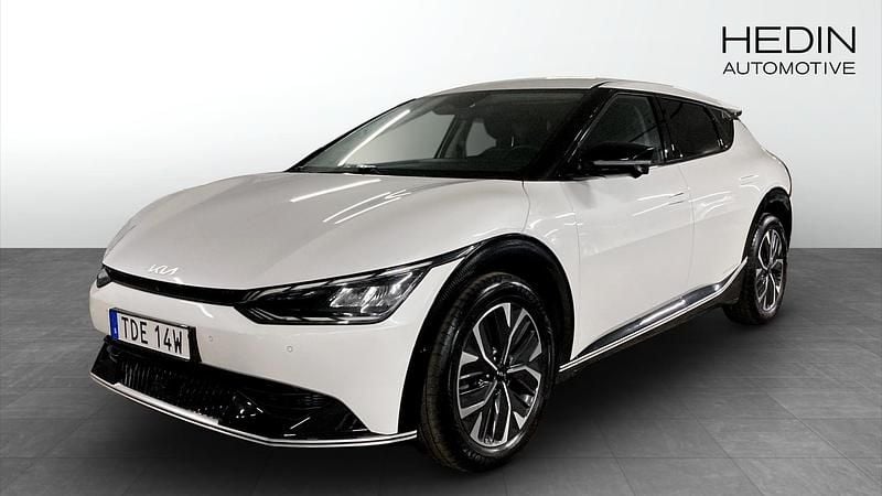 Vit (white) Begagnad 2023 Kia EV6 Plus SUV | 349 900 kr (Bra pris) - Bild 1/4