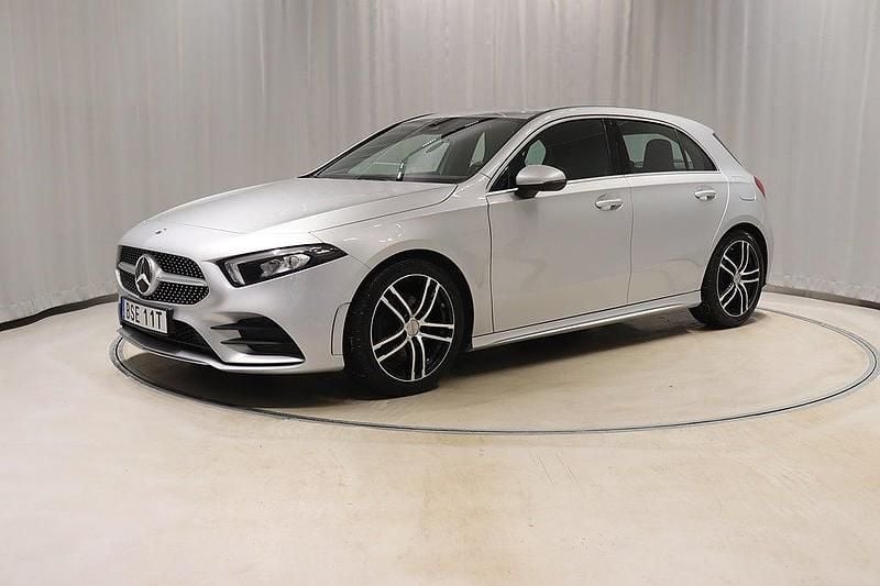 Silver Begagnad 2020 Mercedes A180 AMG Kombi | 238 900 kr (Marknadspris) - Bild 1/4
