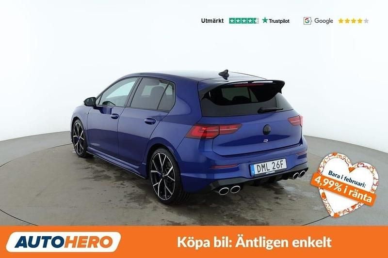 Begagnad VW Golf VIII R 324 HK (238 kW) 2022 Mörkblå Halvkombi